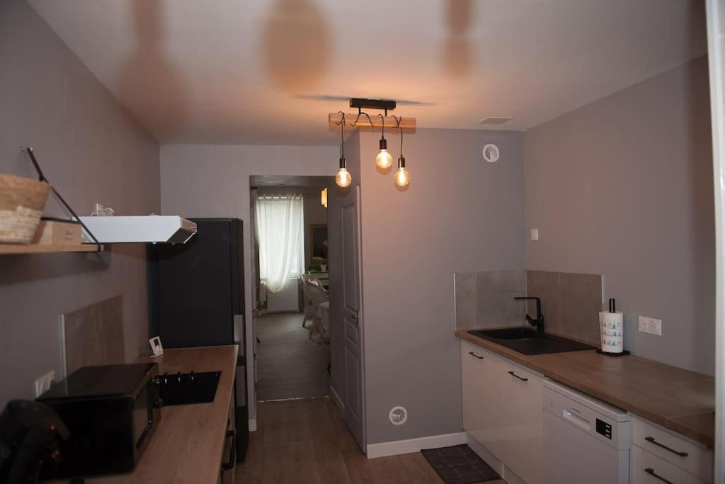Bel En Pierre De 100 M2 Avec Cour. Apartment